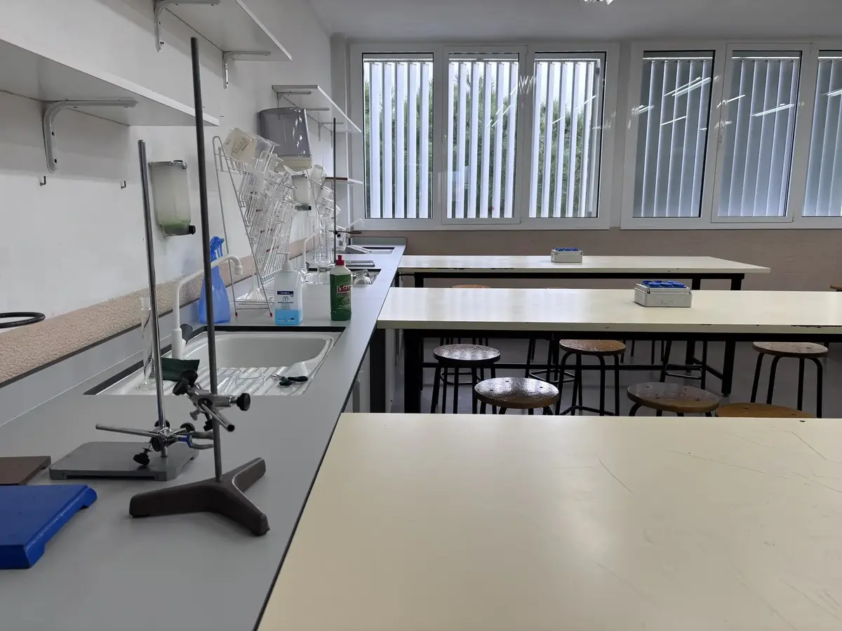 Laboratori de ciències d'ESO